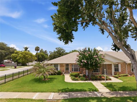 Photo of 914 Michigan Avenue, Saint Cloud, FL 34769 (MLS # S5152467)