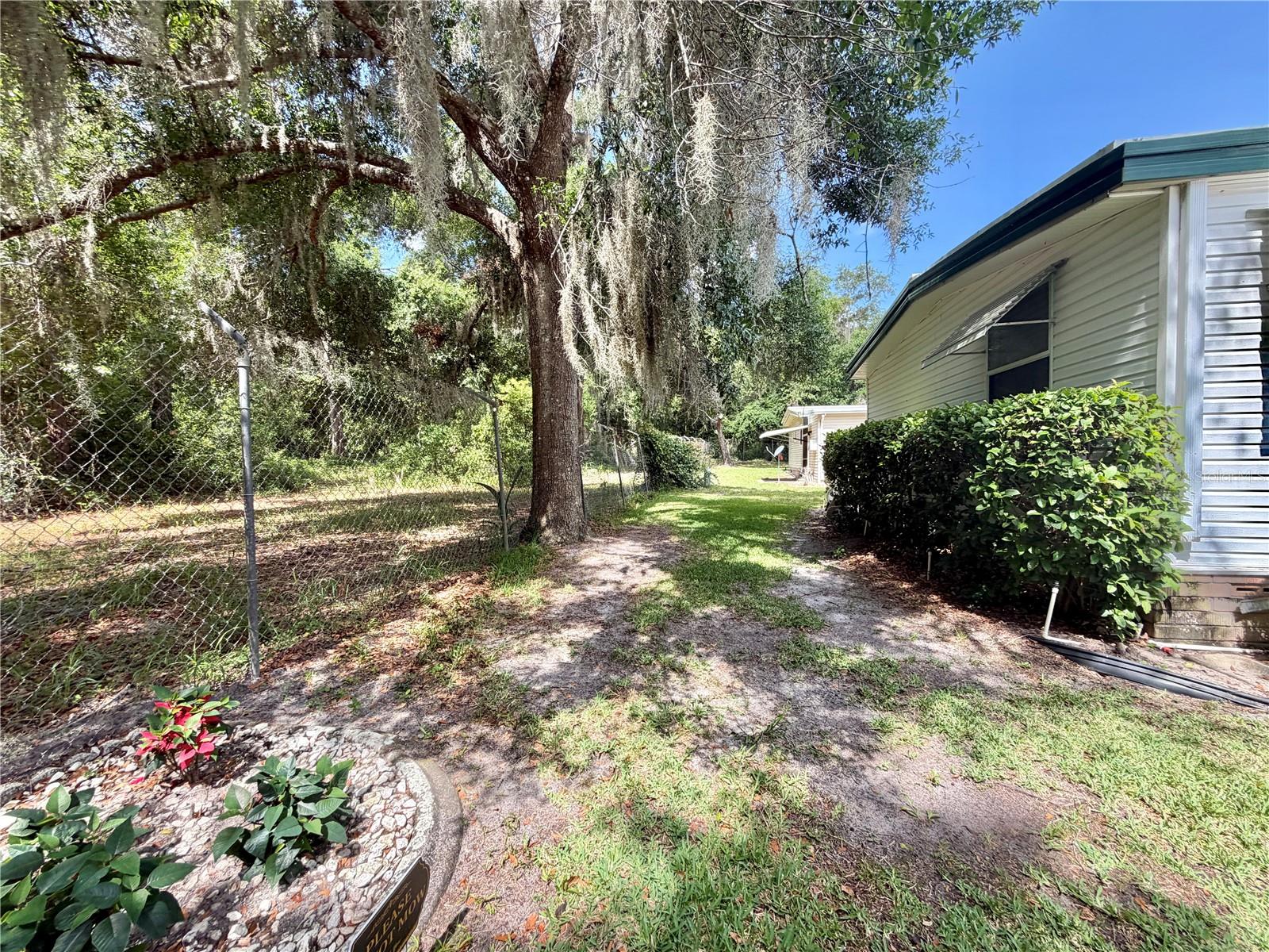 HAWTHORNE AT LEESBURG A COOP - Residential