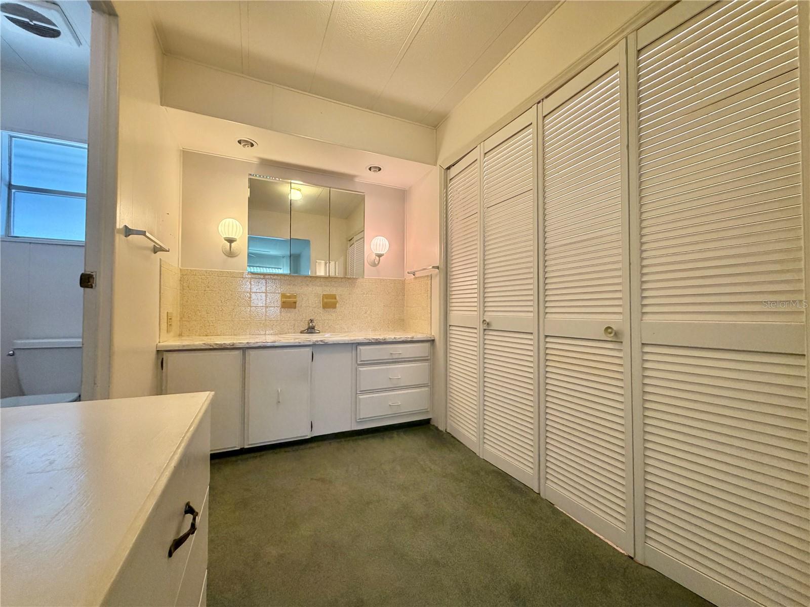 HAWTHORNE AT LEESBURG A COOP - Residential