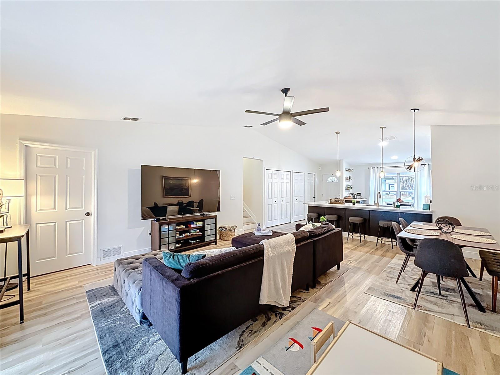 MARION OAKS UN 01 - Residential