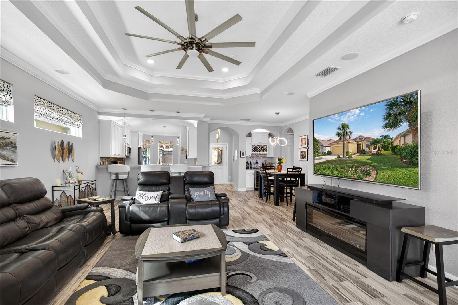 LAKES OF MOUNT DORA - Residential