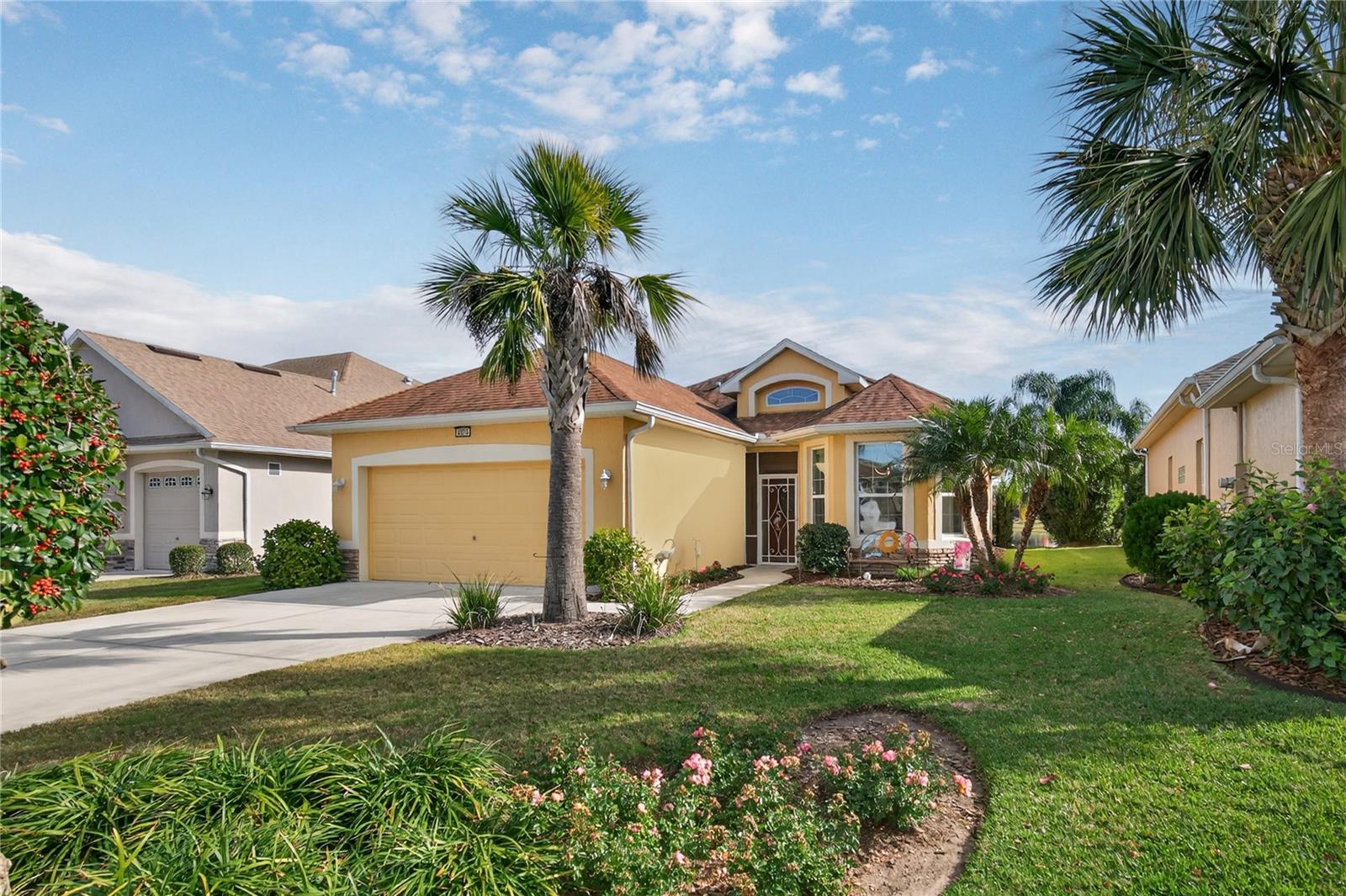 LAKES OF MOUNT DORA - Residential