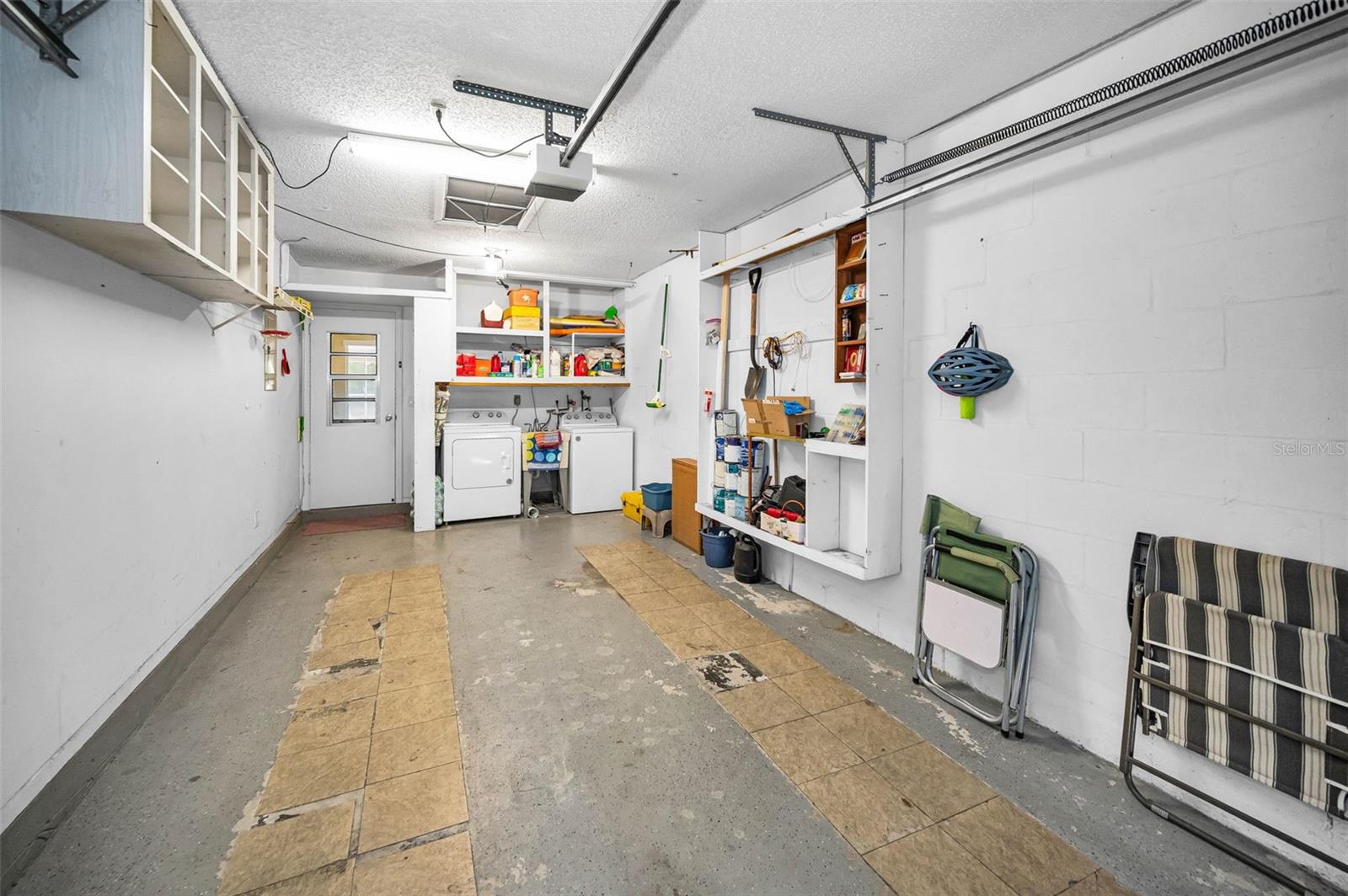 HEATHER HILL APTS - Residential