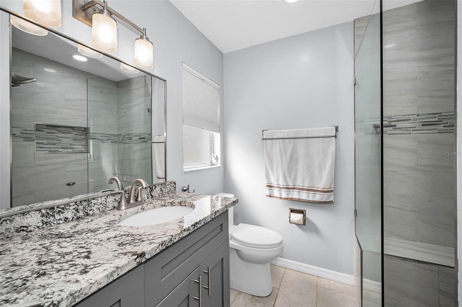 HEATHER HILL APTS - Residential