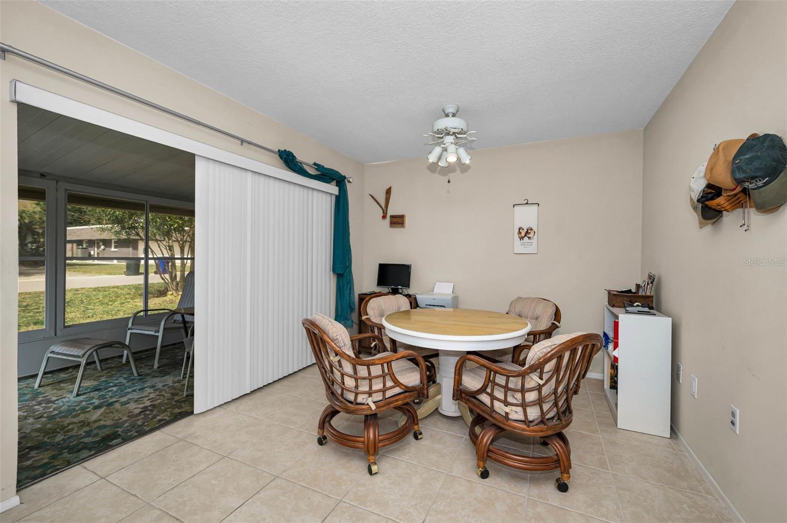 HEATHER HILL APTS - Residential