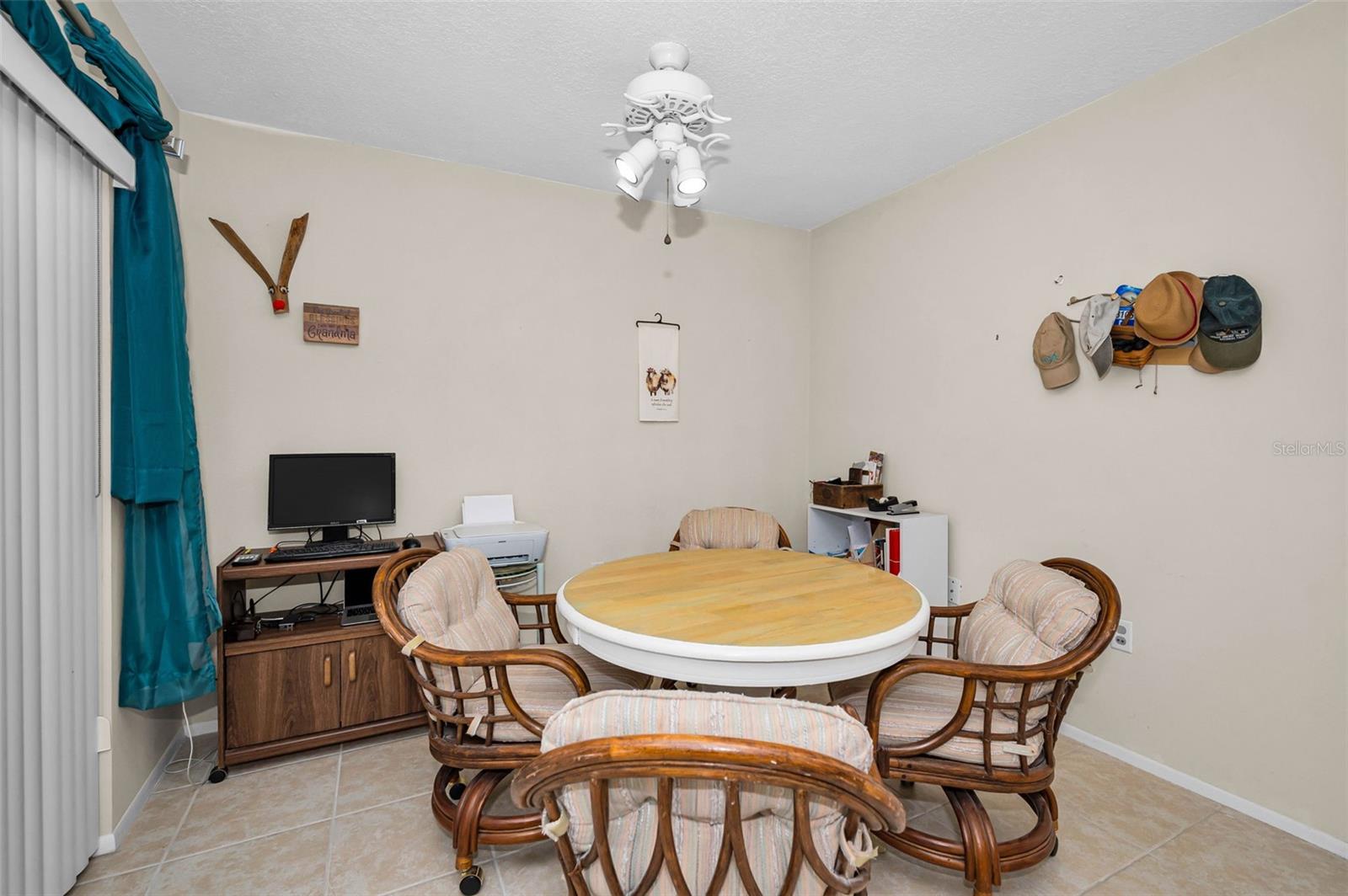 HEATHER HILL APTS - Residential