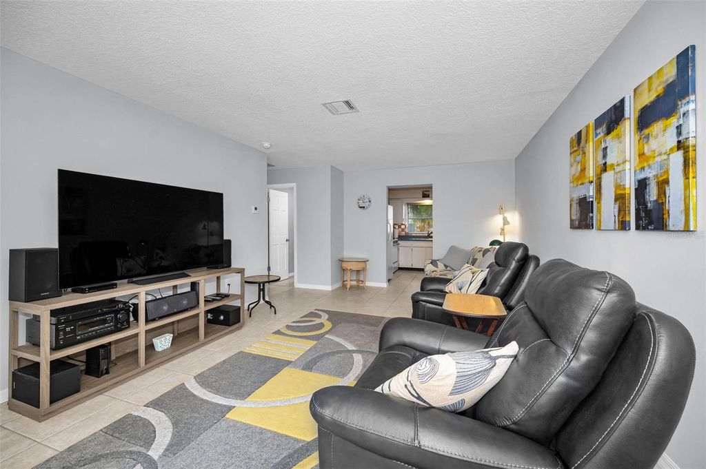 Photo of 852 Oxford Court, Dunedin, FL 34698 (MLS # TB8484787)