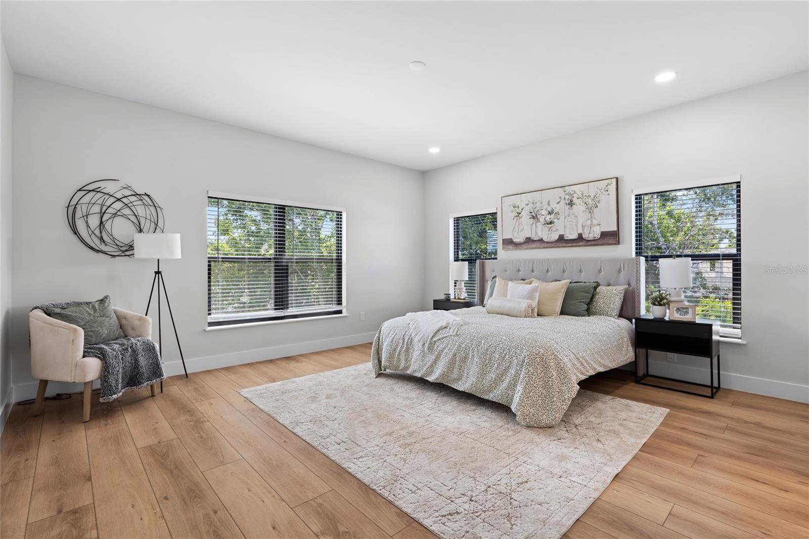 WESTSHORE PALMS - Residential