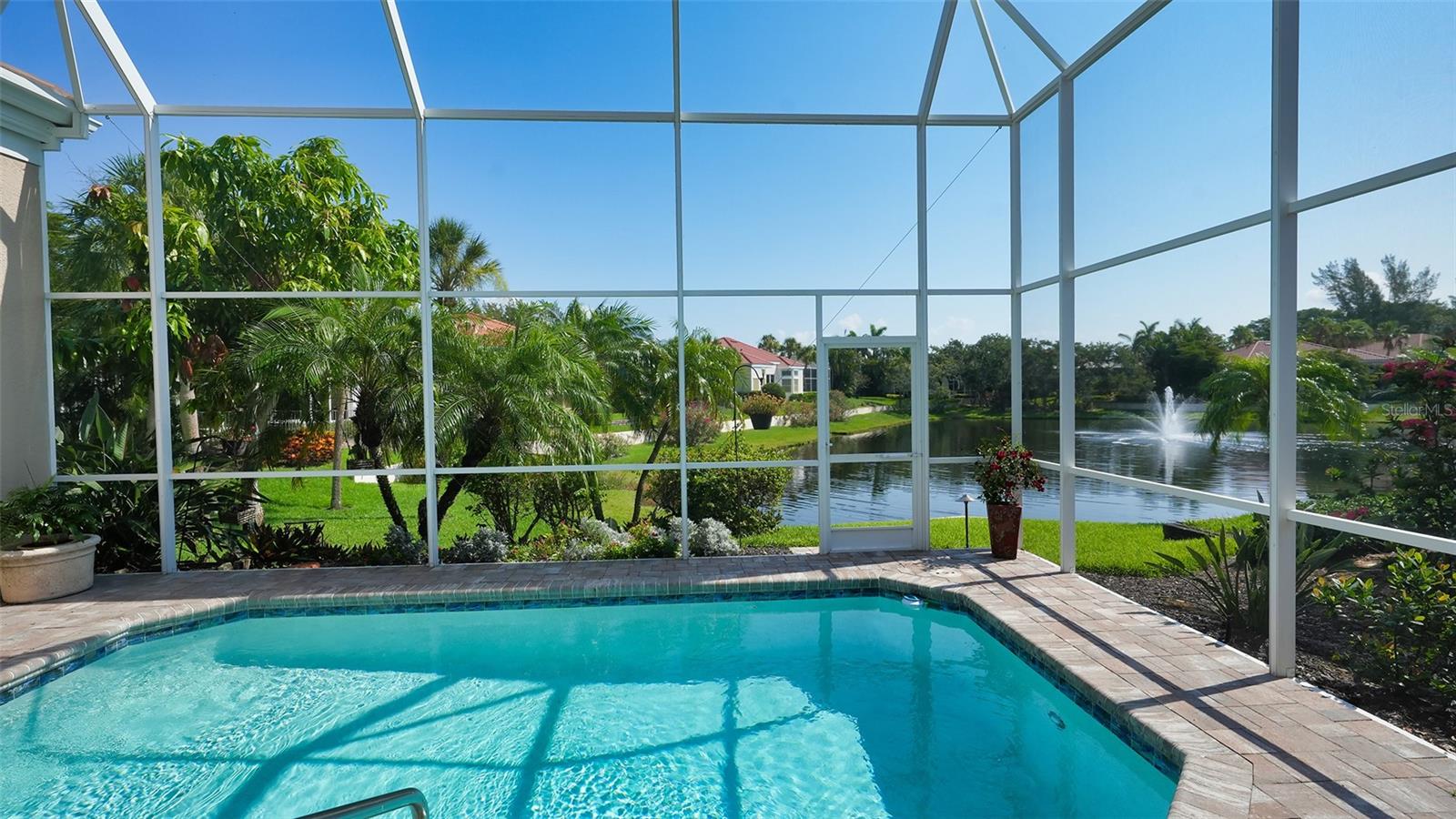 QUEENS HARBOUR - Residential