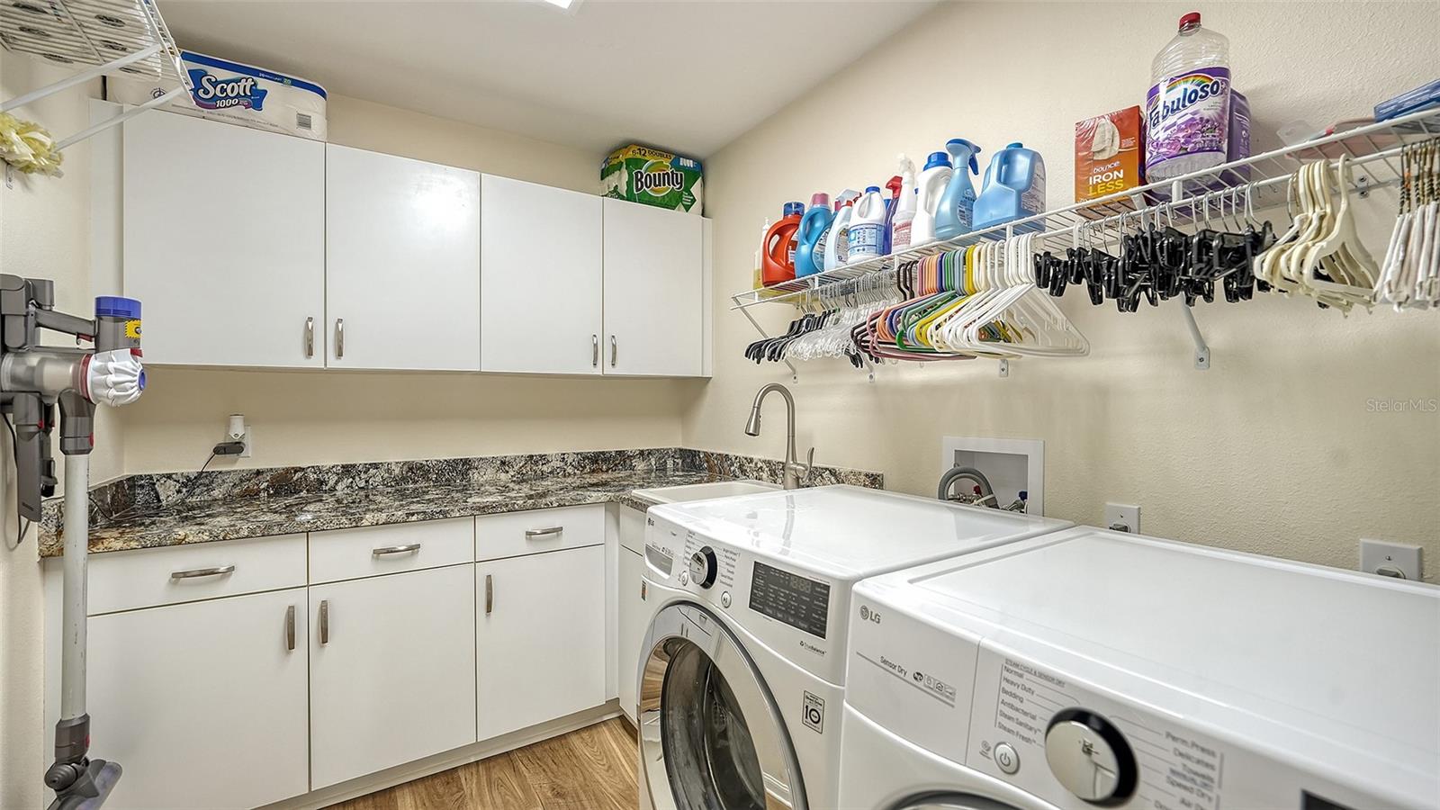 QUEENS HARBOUR - Residential