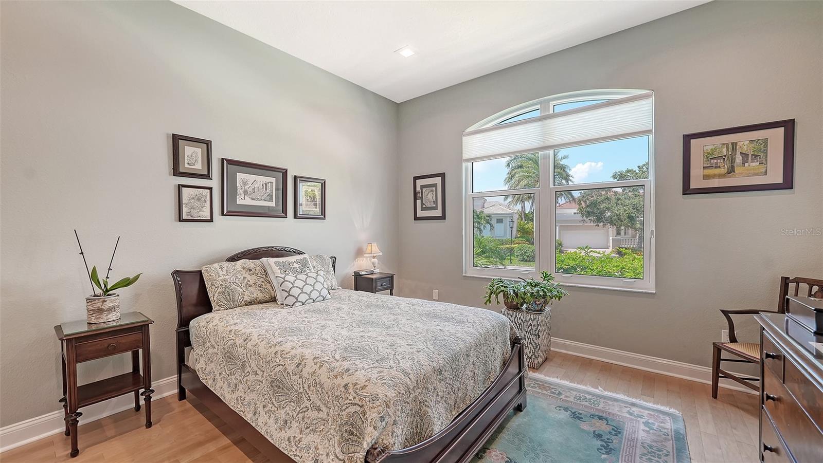 QUEENS HARBOUR - Residential