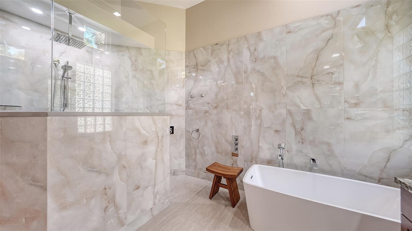 QUEENS HARBOUR - Residential