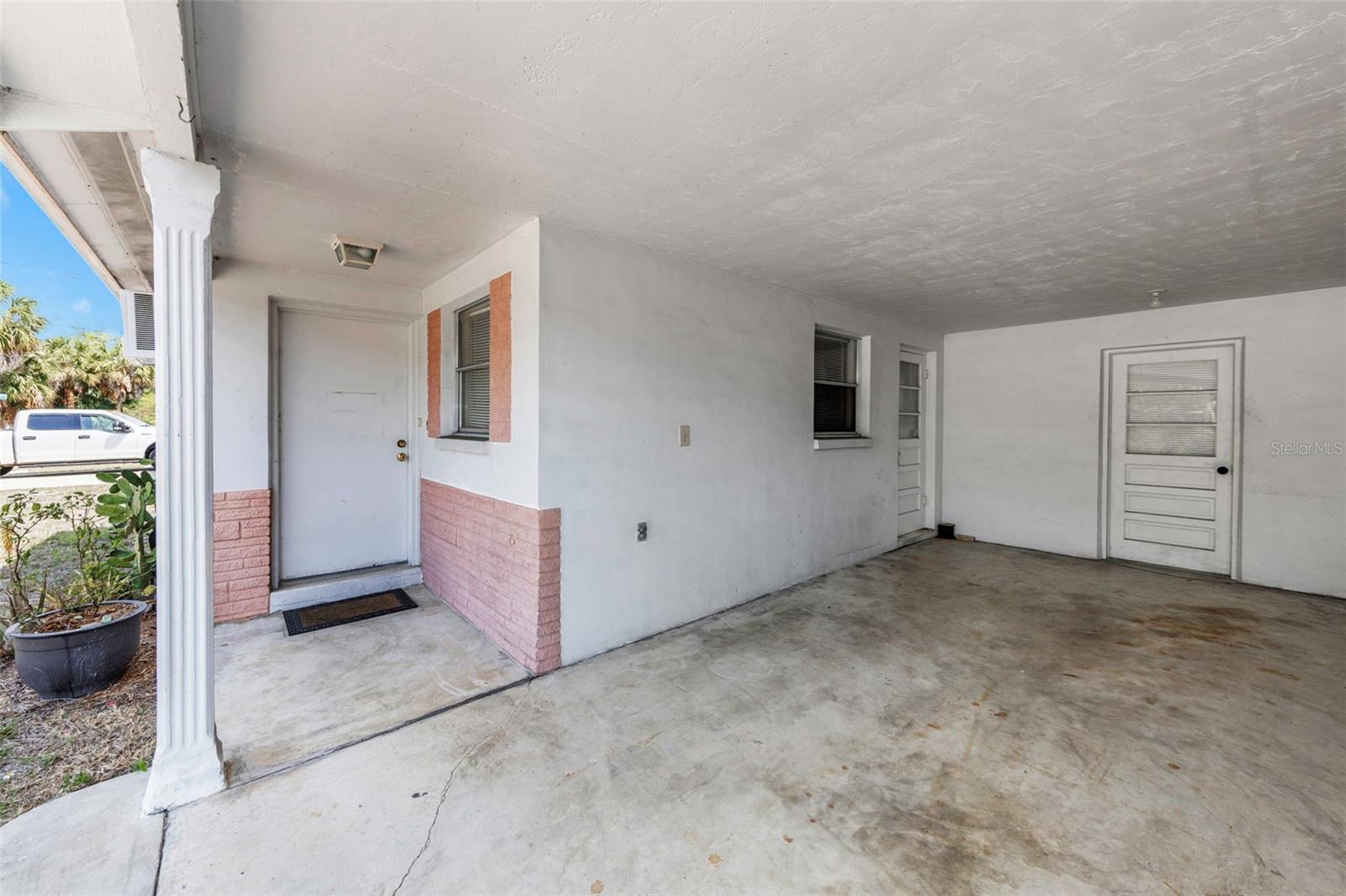 COVERT SQUARE - Residential Income