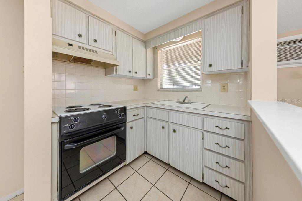 COVERT SQUARE - Residential Income