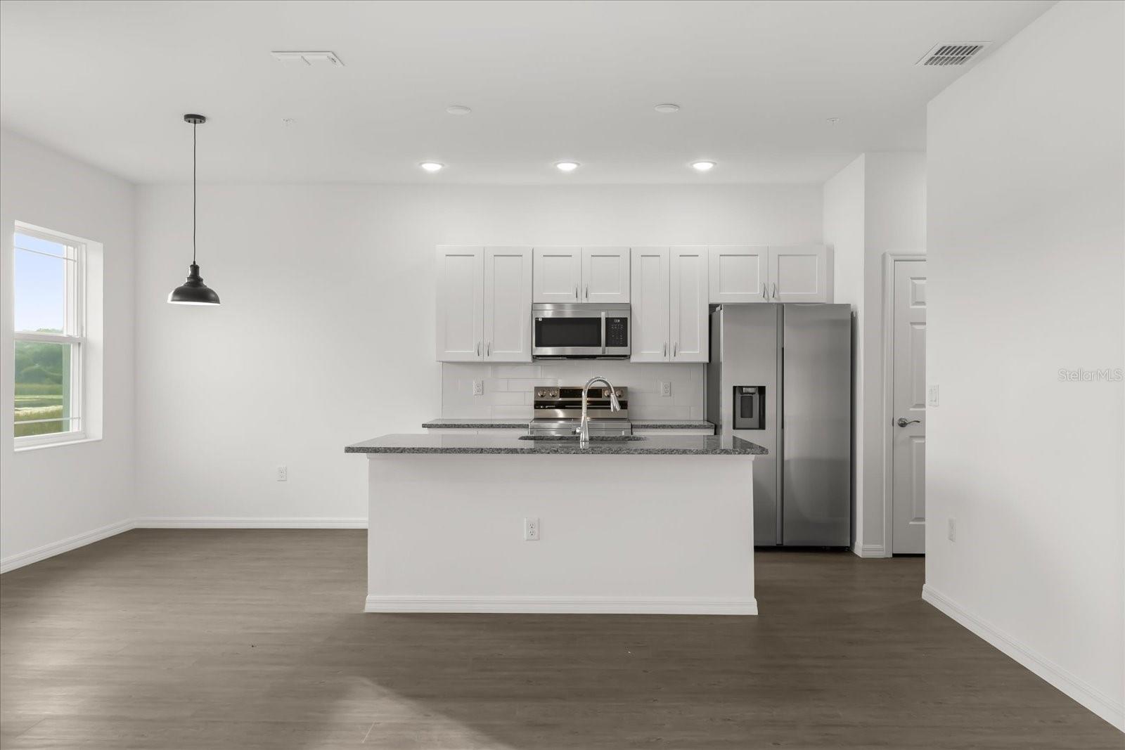 935 LAKEFRONT VILLAGE DRIVE