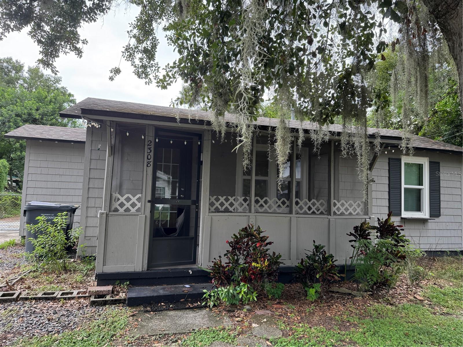 Handyman Special – Exceptional Investment Opportunity in Lakeland! This mid-century 3 bedroom/1 bath property is a prime candidate for renovation. Featuring a newer roof (2020), newer septic (2020), new front door (2023), and 8 new windows (2022). Whether you're an investor or a DIY enthusiast, this is the perfect project to transform into your custom dream home, long-term rental, or profitable flip. Enjoy the convenience of being minutes away from schools, Lake Parker optimal for boating and fishing, and shopping. Opportunities like this—combining location, potential, and value—don’t come around often. Buyers are encouraged to perform their own due diligence. All sizes are approximate and should be verified by buyers and their agents. Sold As-Is with the right to inspect. Cash Only offers!