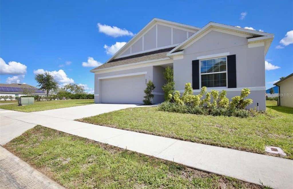 Photo of 492 Pinecrest Loop, Davenport, FL 33837 (MLS # S5155035)