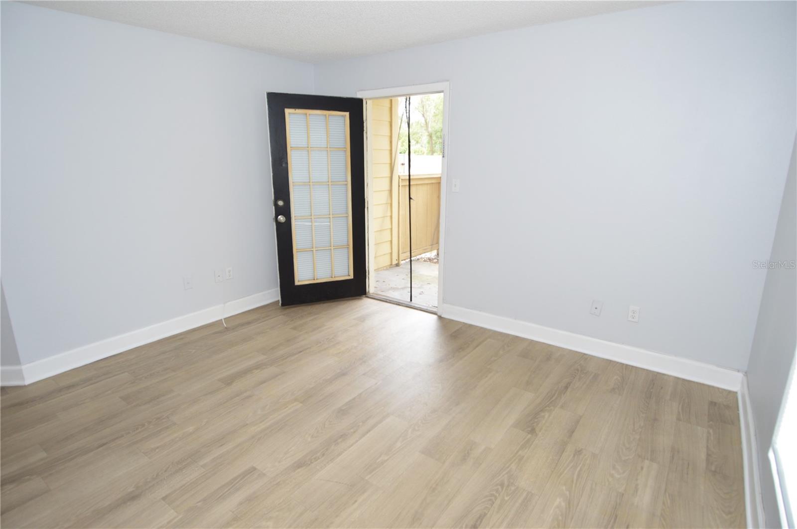 THE GRAND RESERVE CONDO - Residential Lease