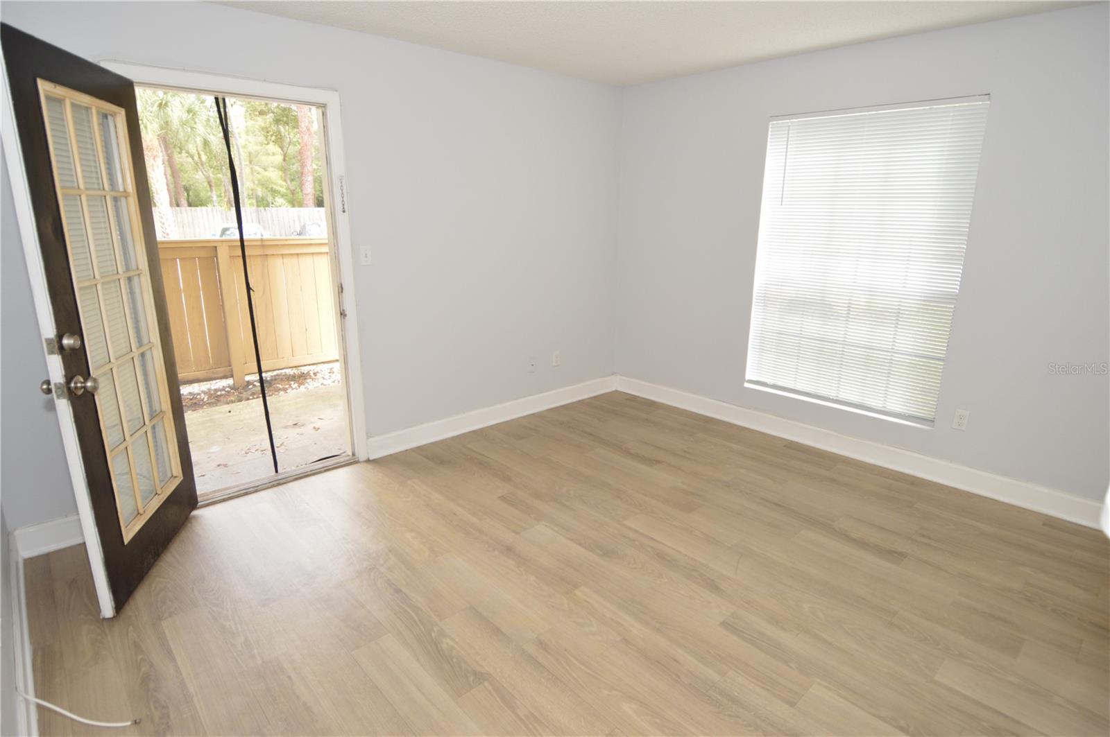 THE GRAND RESERVE CONDO - Residential Lease