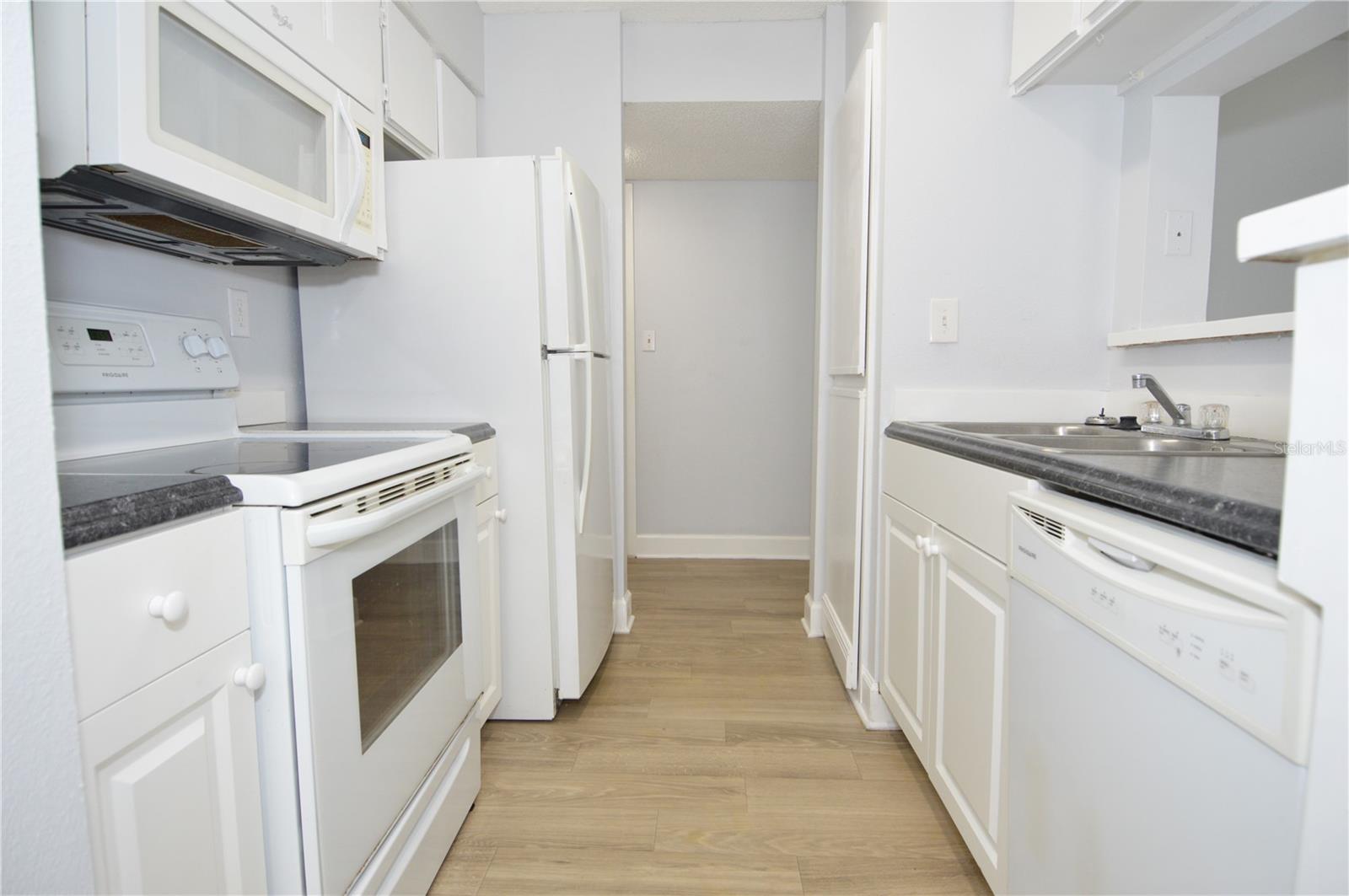 THE GRAND RESERVE CONDO - Residential Lease