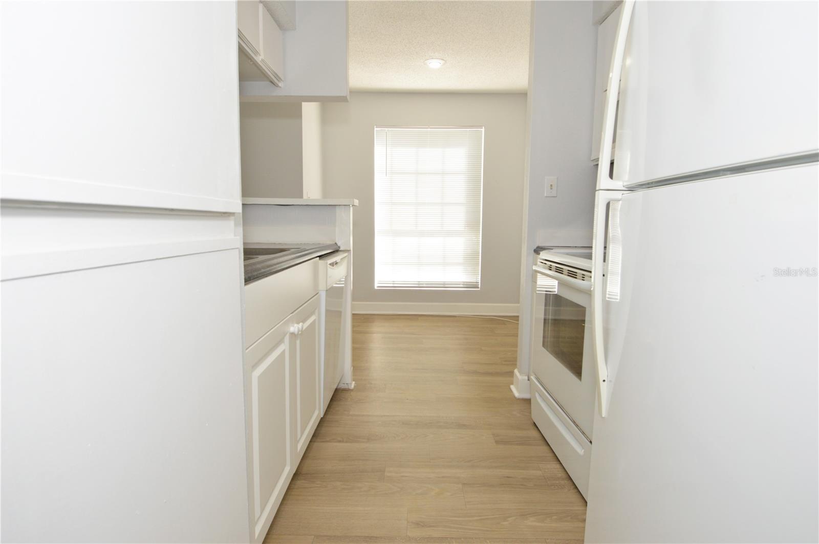 THE GRAND RESERVE CONDO - Residential Lease
