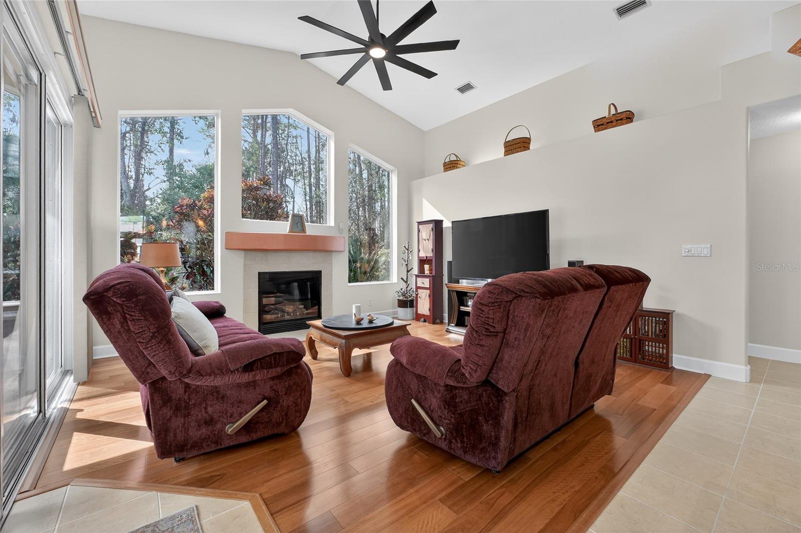 BREAKAWAY TR PH 03 UNIT 2A - Residential