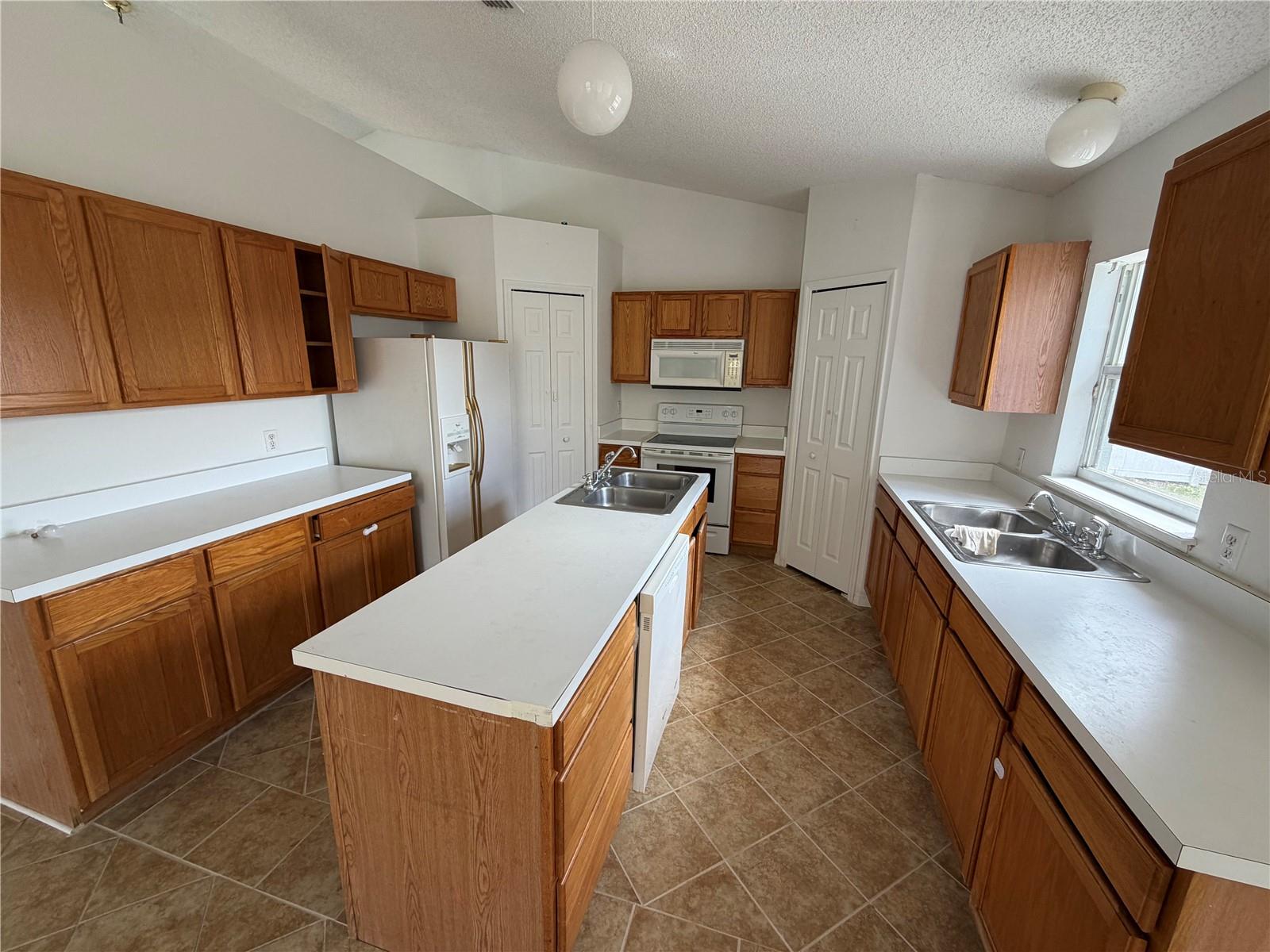 POINCIANA NBRHD 05 NORTH VILLAGE 03 - Residential Lease