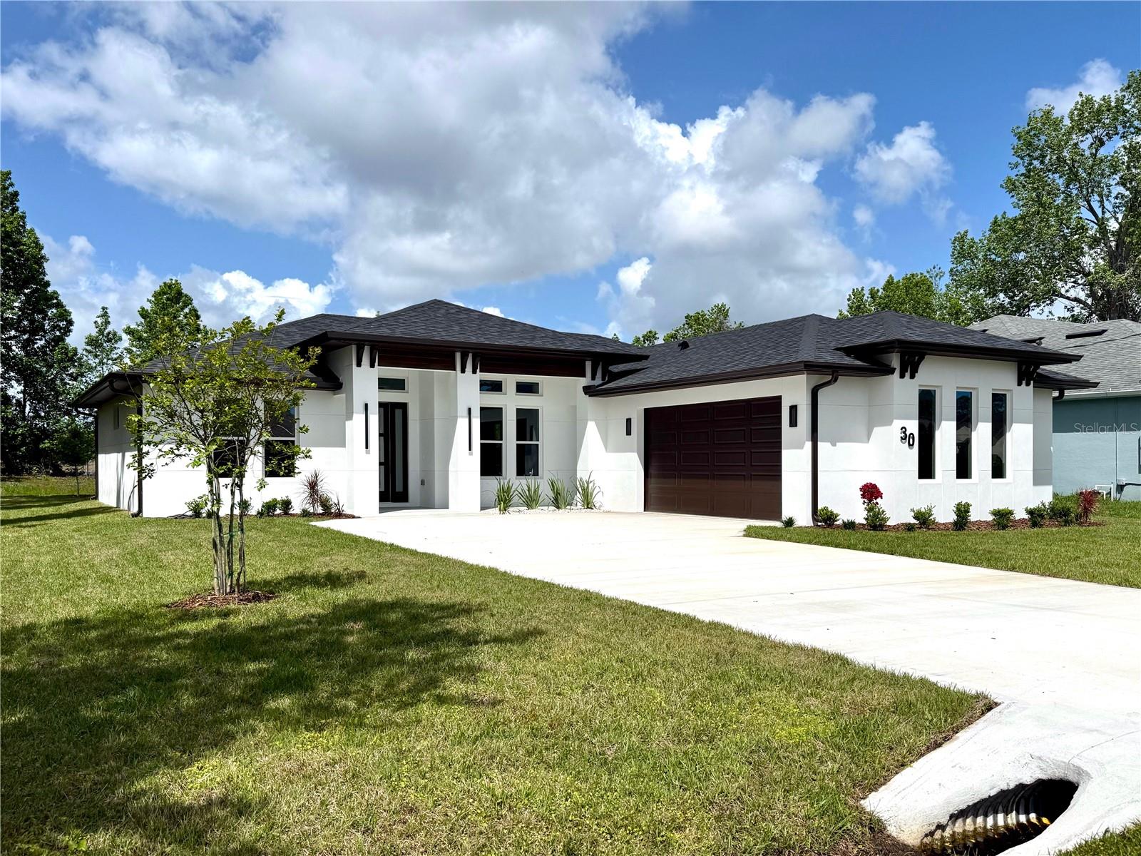 PINE LAKES - Residential