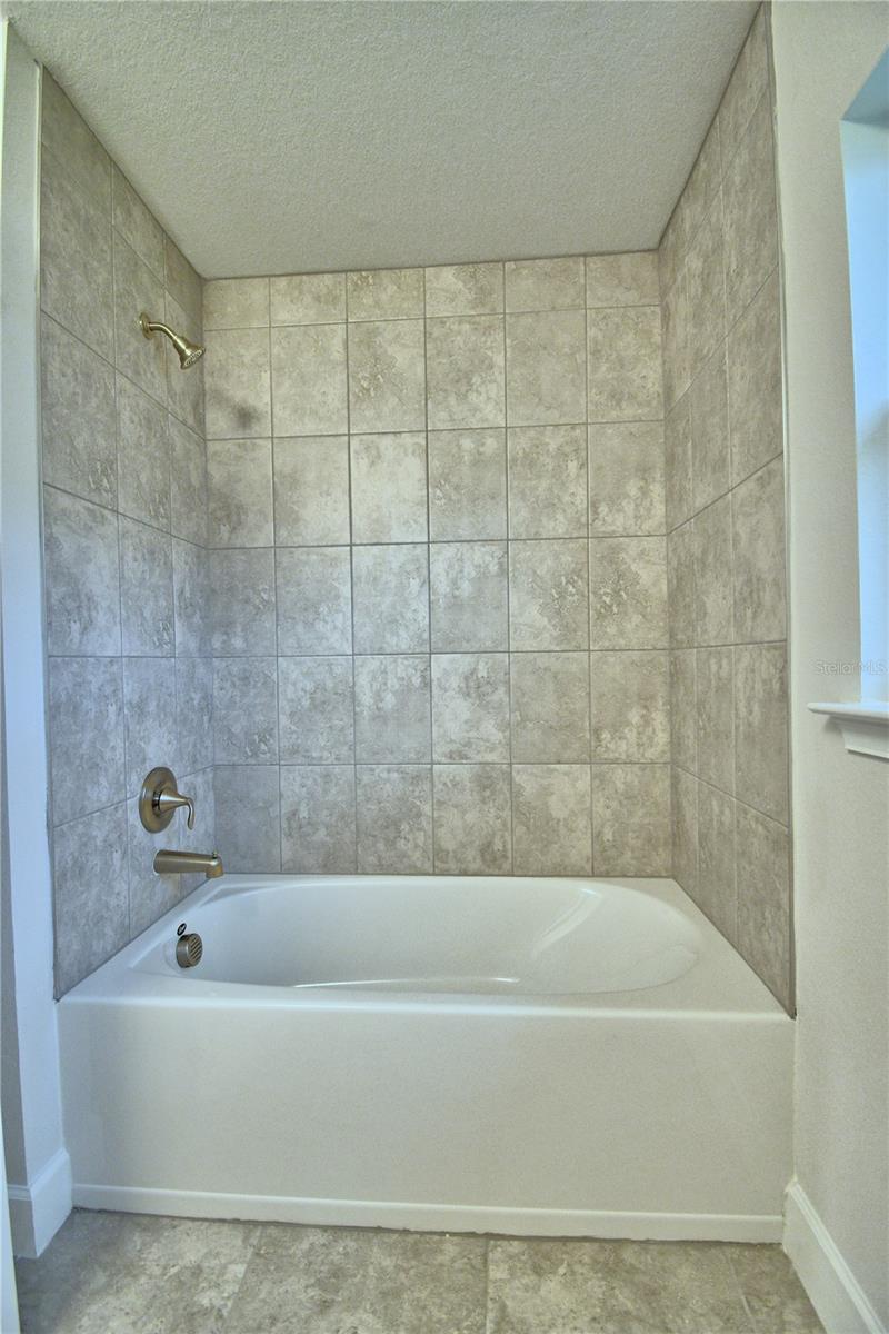 HICKORY RIDGE ESTATES - Residential