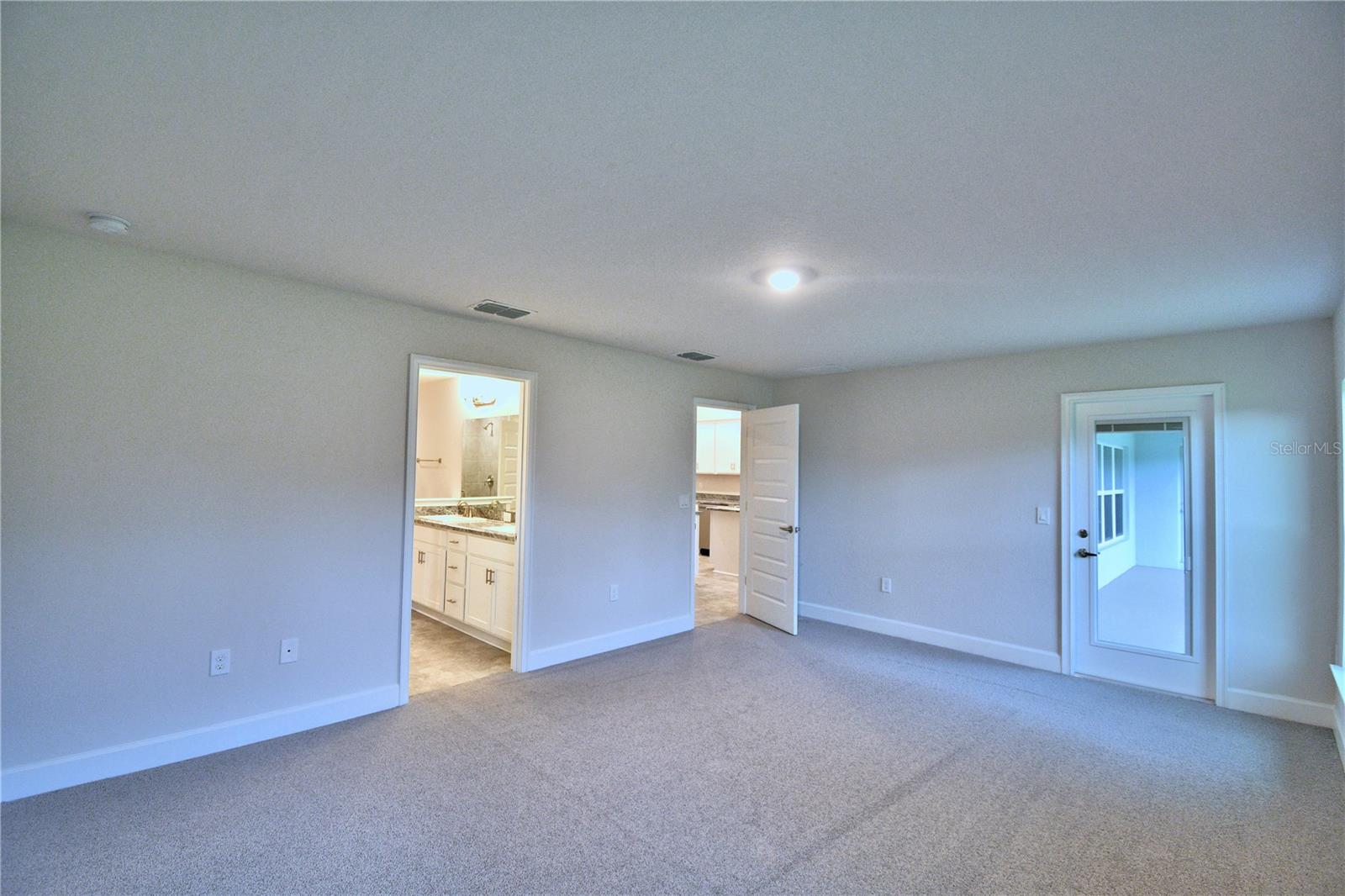 HICKORY RIDGE ESTATES - Residential