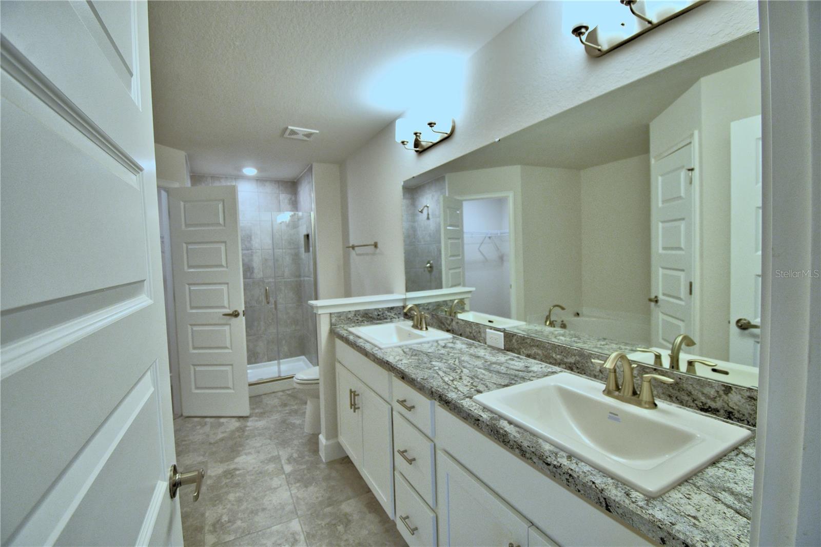 HICKORY RIDGE ESTATES - Residential