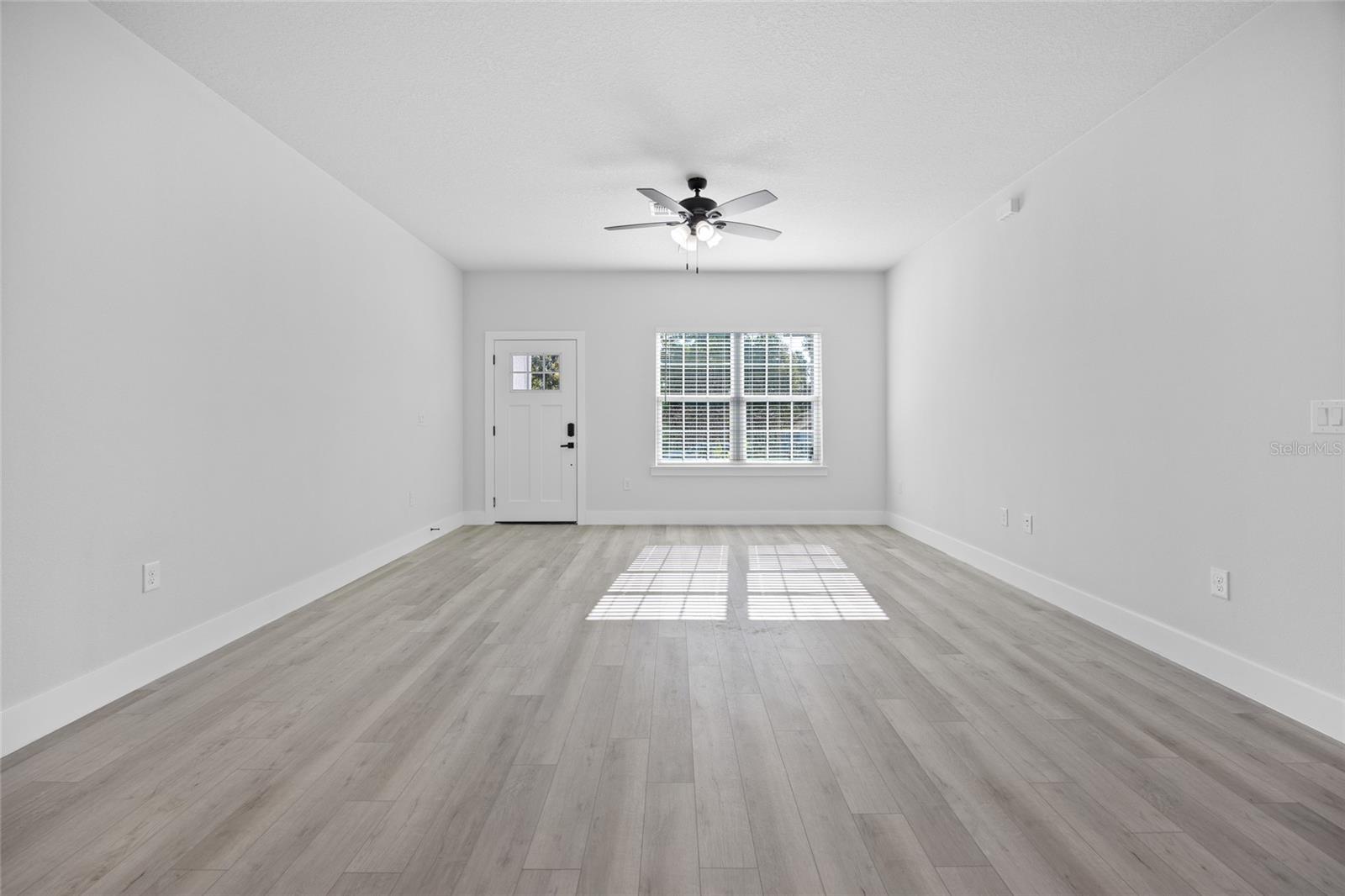 9286 N ALPINIA DRIVE