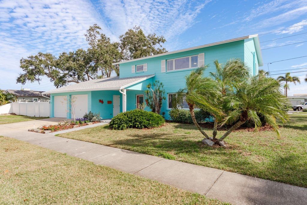 Photo of 829 Narcissus Avenue, Clearwater Beach, FL 33767 (MLS # TB8436958)