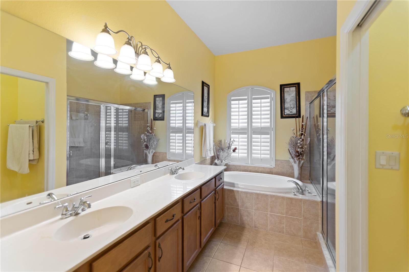 SILVER LAKES - Residential