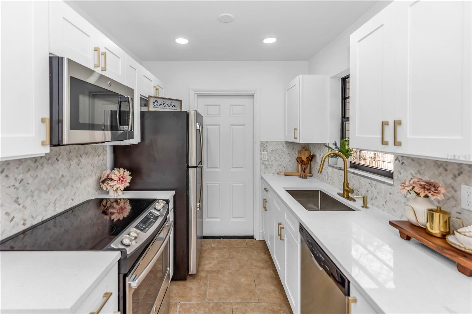 DELTONA LAKES UNIT 03 TR I & H - Residential