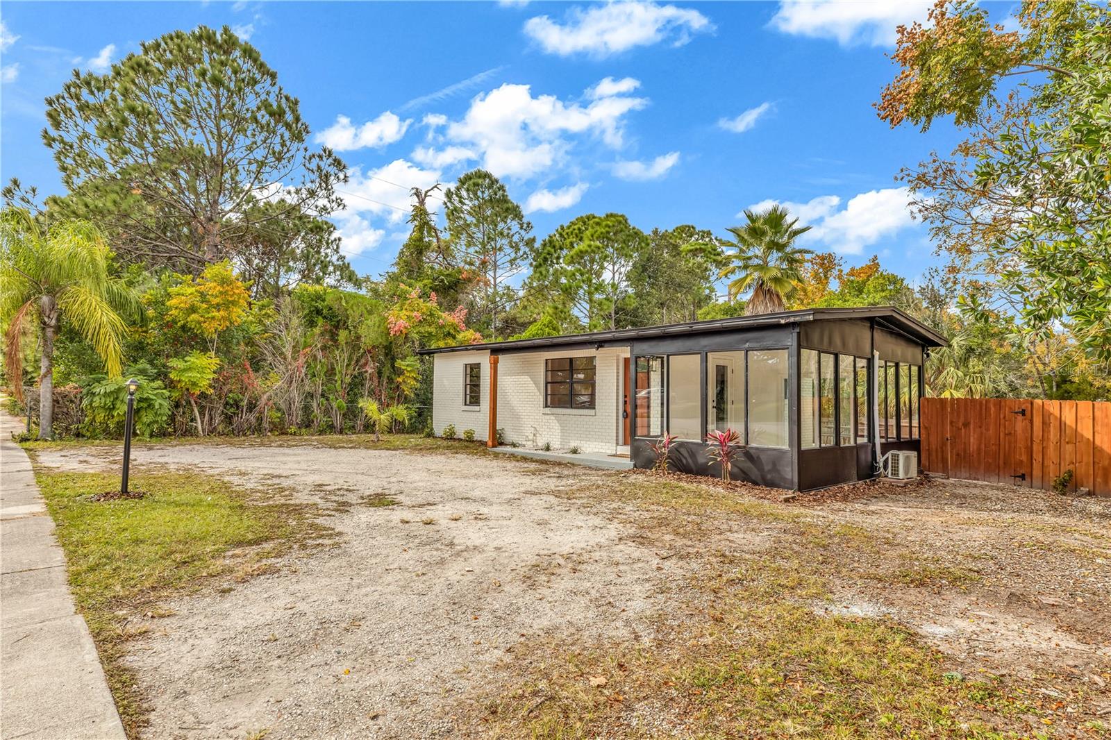 DELTONA LAKES UNIT 03 TR I & H - Residential