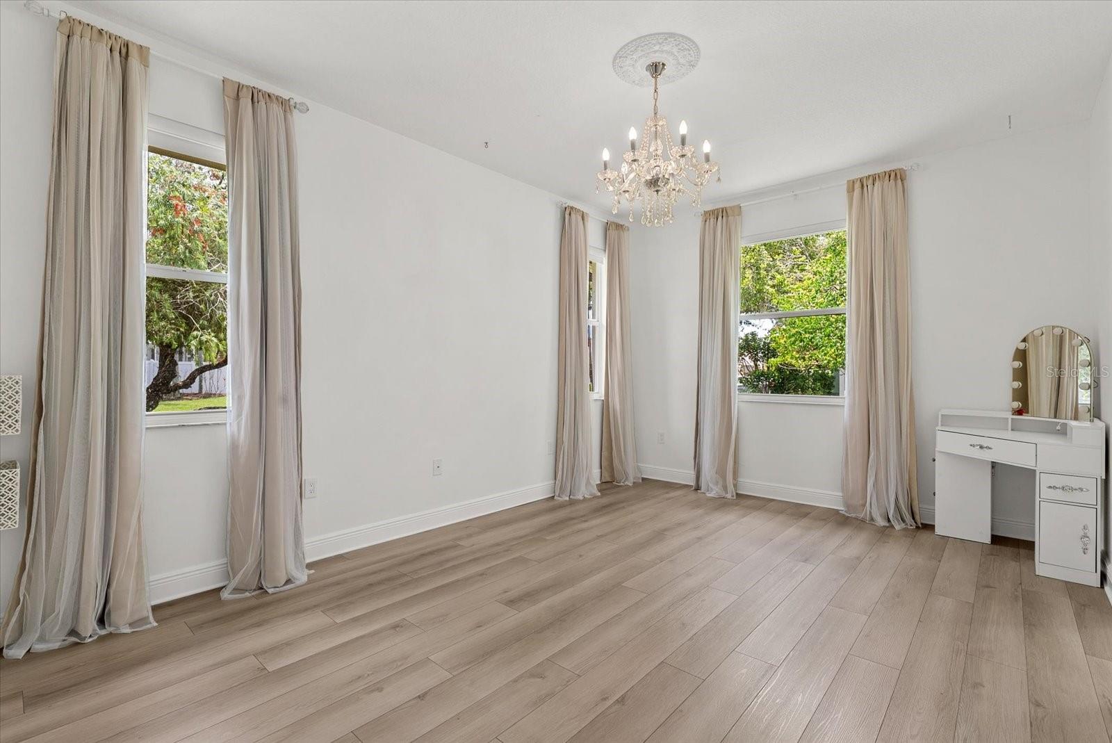 EASTLAKE - Residential