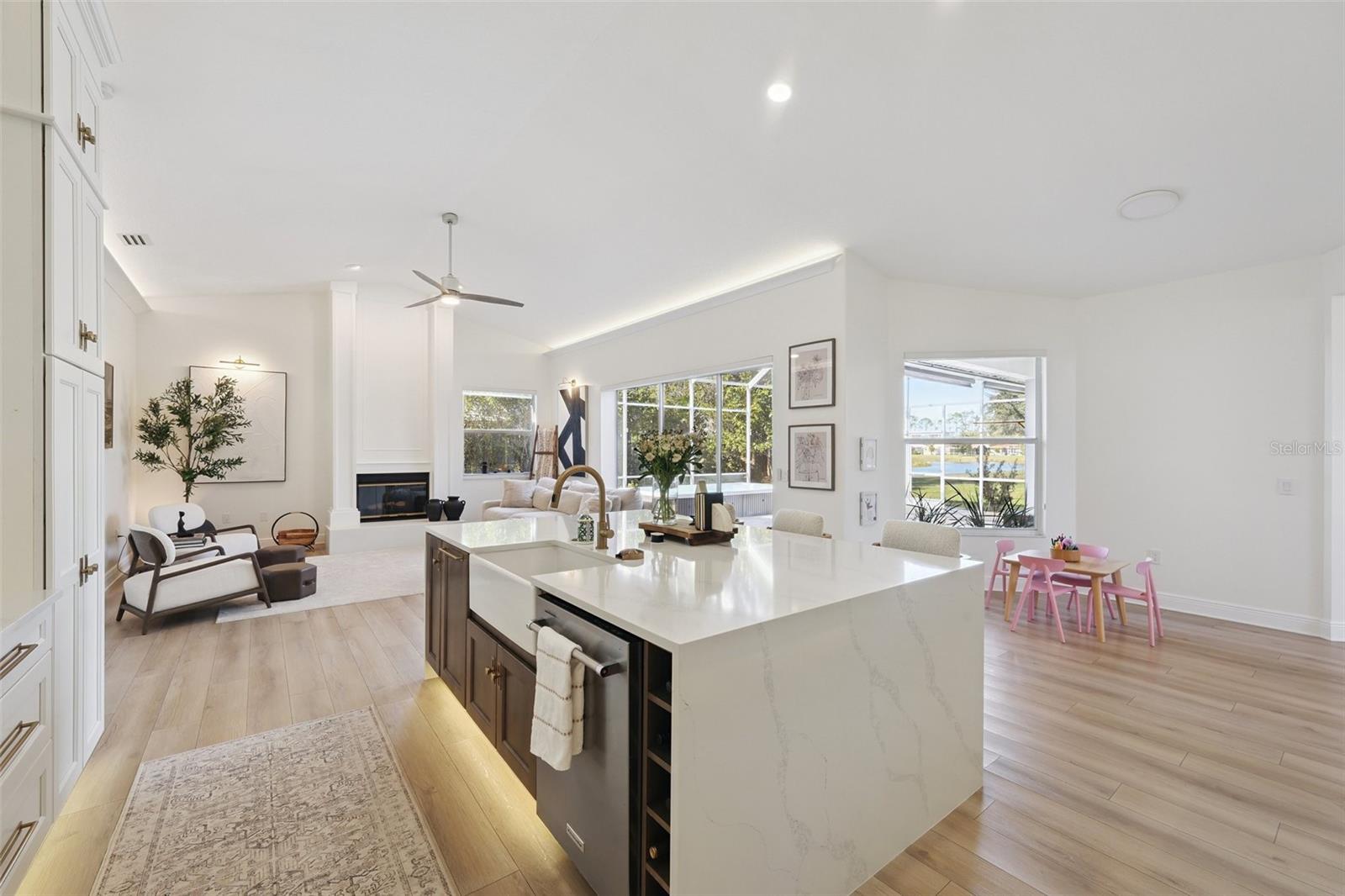 EASTLAKE - Residential