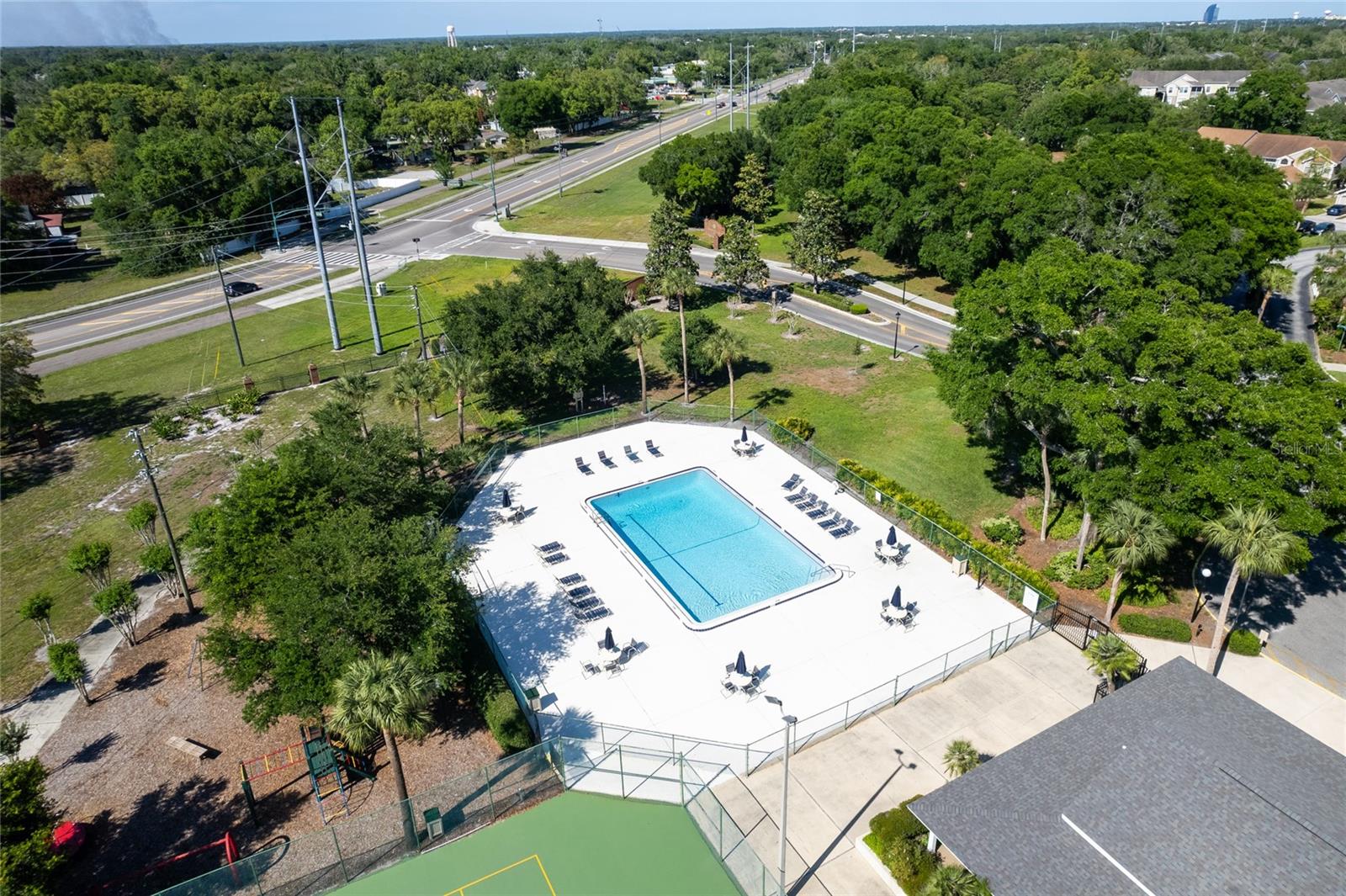 COUNTRY CREEK SOUTHRIDGE AT - Residential