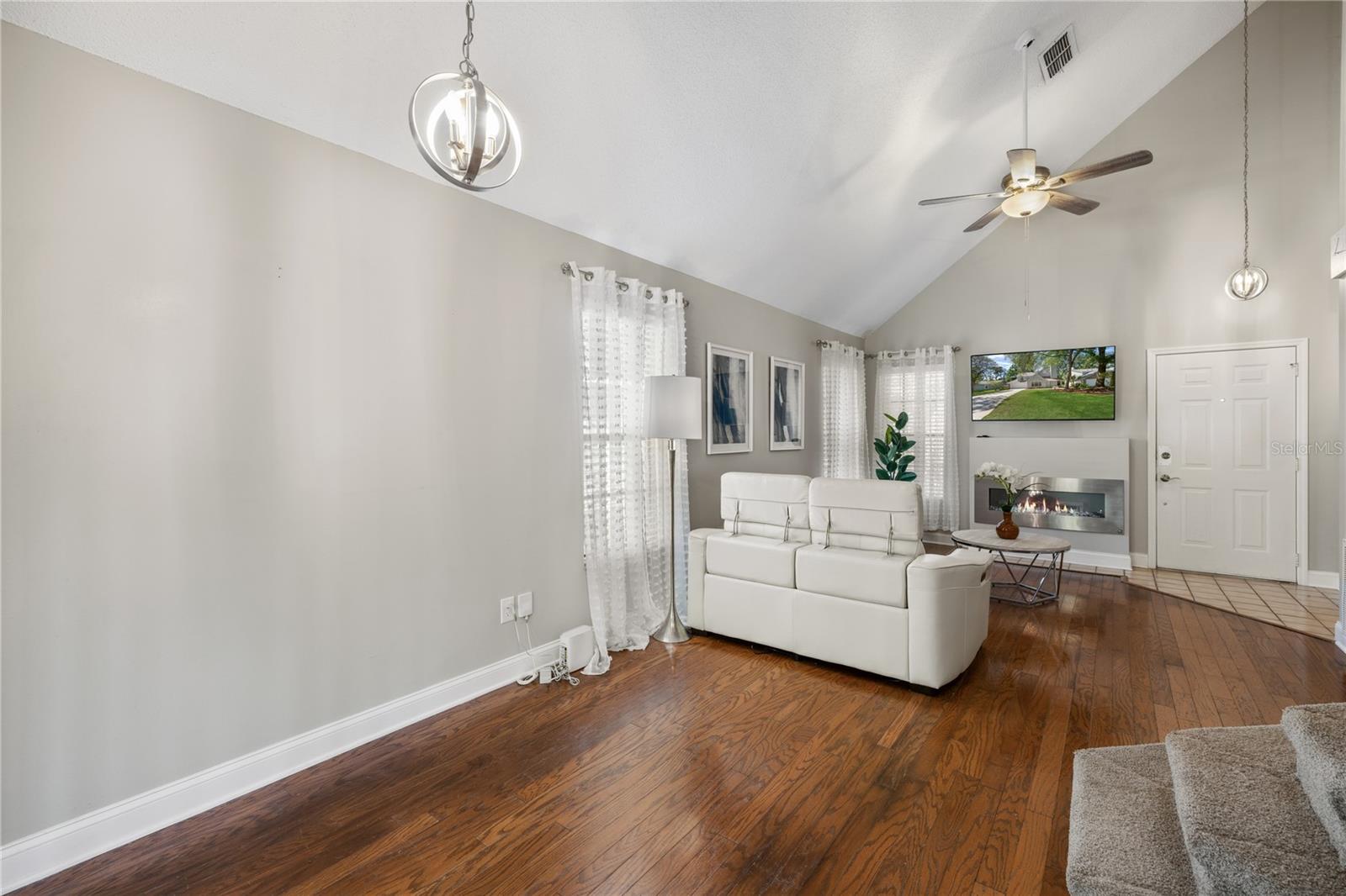 COUNTRY CREEK SOUTHRIDGE AT - Residential