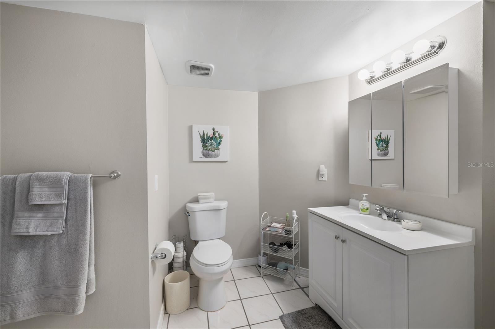 COUNTRY CREEK SOUTHRIDGE AT - Residential