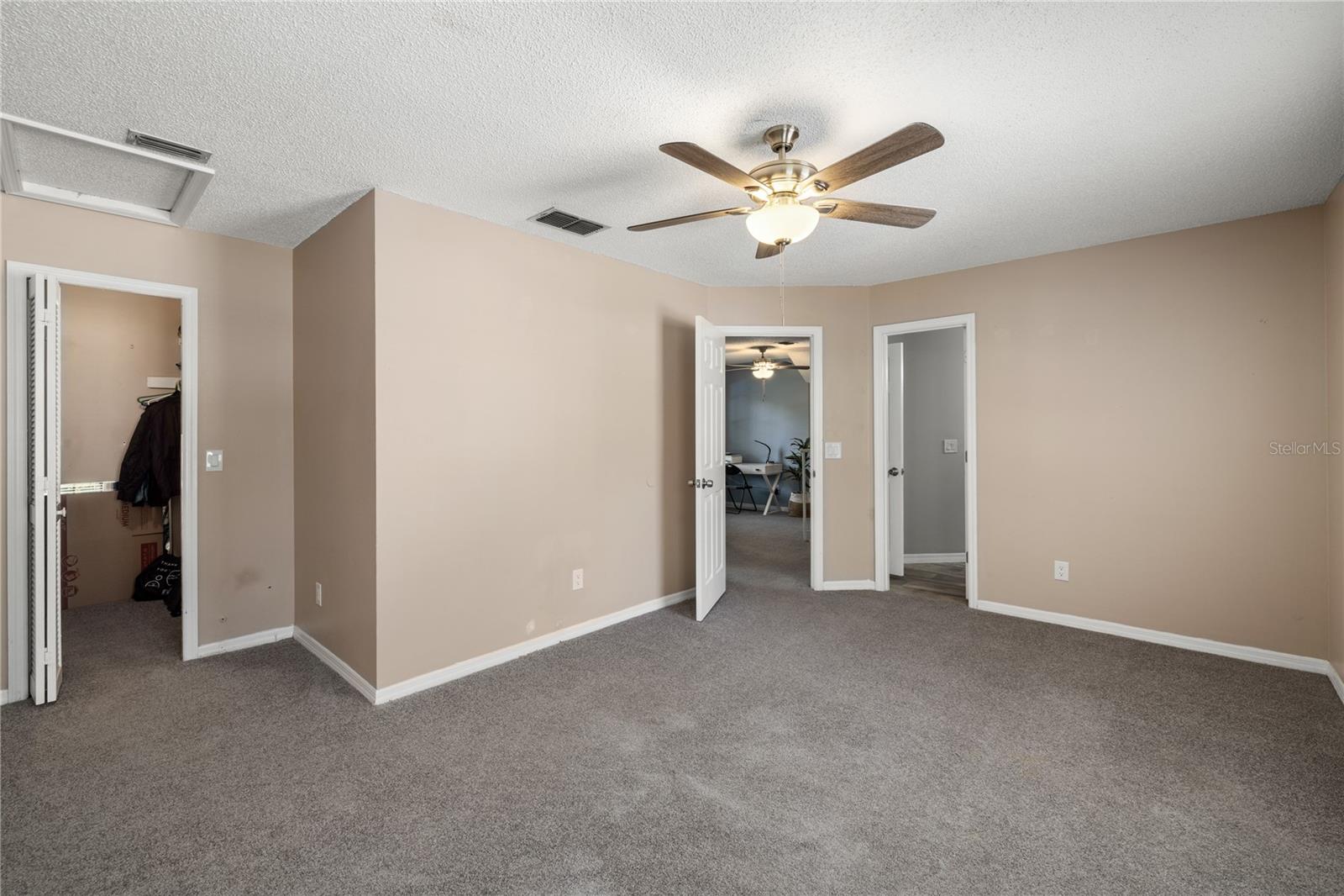 COUNTRY CREEK SOUTHRIDGE AT - Residential