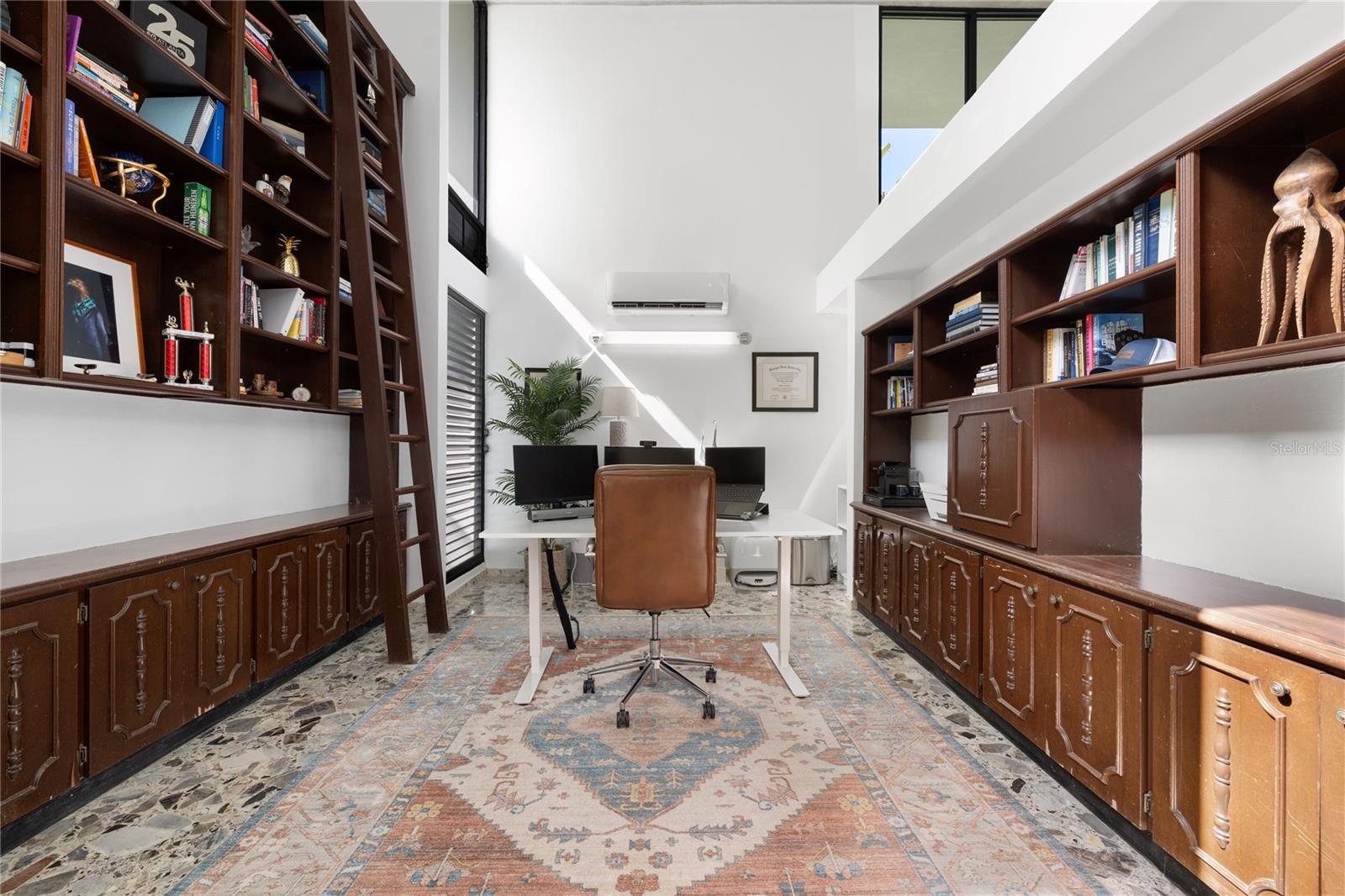 SUNSET HILLS - Residential