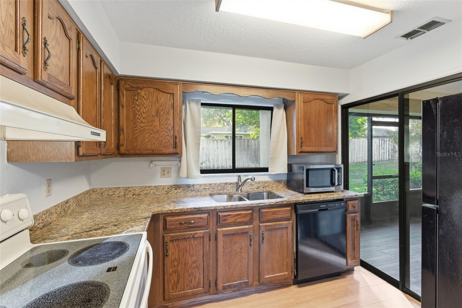 BREEZEWOOD VILLAGE PHASE IV - Residential