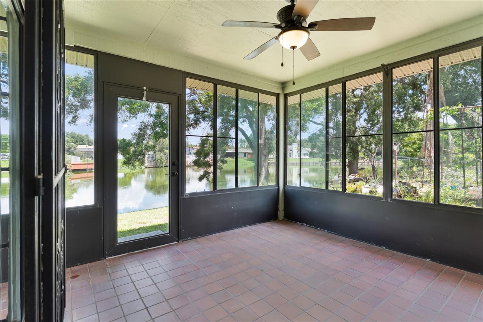 LAGO VISTA UNIT 2 - Residential Lease