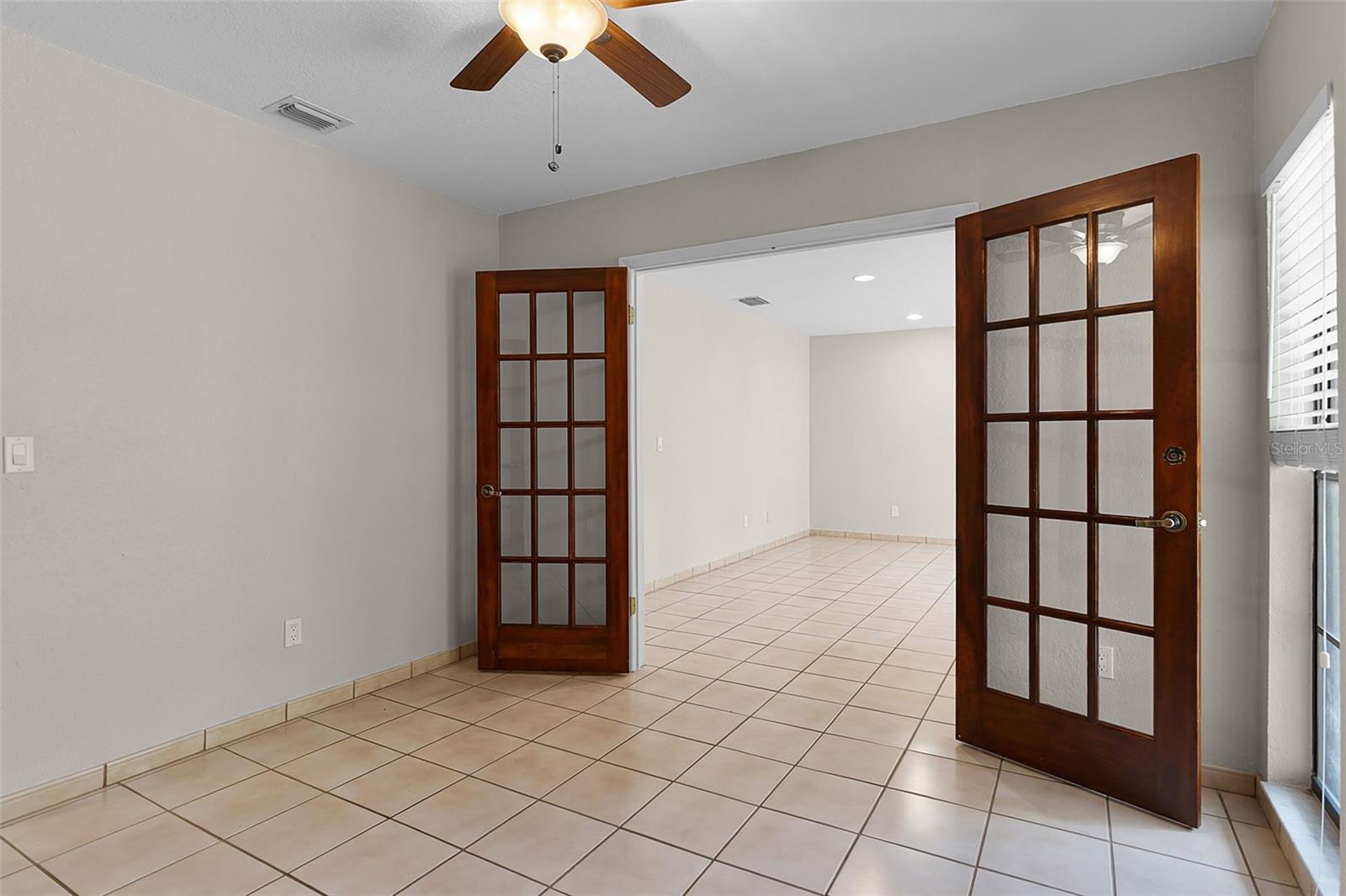 LAGO VISTA UNIT 2 - Residential Lease