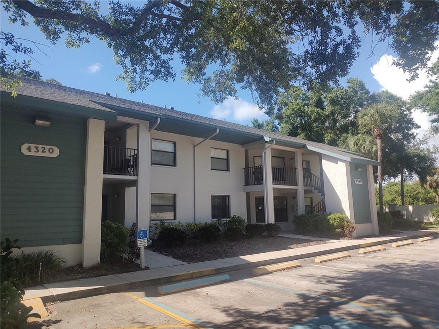 Vacation/Investment condo. Short Term Rentals allowed. Excellent location for ease of getting to beach and all that Sarasota and Bradenton have to offer. Second level 2 bedroom, 2 bathroom condo with lanai and Turnkey furnished. Recreational activities include 2 pools, jacuzzi, 2 tennis courts, shuffleboard, half basketball court, BBQ grills, ping pong table, playground and more. Clubhouse includes a billiard room, community T.V., kitchen area, mailboxes and shelves of books. No Pets, No RV's, No Trailers, No Motorcycles and No High Top RV/Vans. This is a rare opportunity to own an UPSTAIRS CORNER unit. This Resort style property welcomes guests from all over the world. Close proximity to IMG Academy and 10-15 minute drive to world class Beaches of Anna Maria Island and Longboat Key. Walking distance to supermarkets, restaurants and bowling! World class Art, Sports and cultural events can be found in Bradenton, Sarasota, St. Pete and Tampa. Shorewalk is approximately 2 hours to Disney, 3 hours to Miami, BUT ONLY MINUTES TO OUR FABULOUS COQUINA BEACH located on Anna Maria Island. Shorewalk is home for many tennis professionals and a great place to live or invest in.
