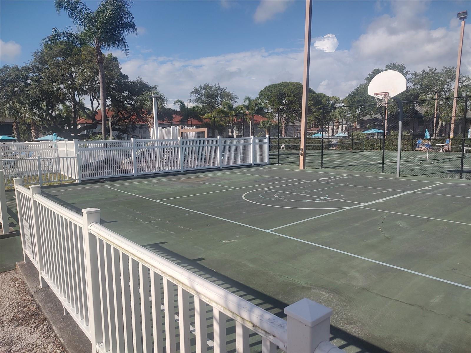 SHOREWALK BATH & TENNIS CLUB 16 - Residential