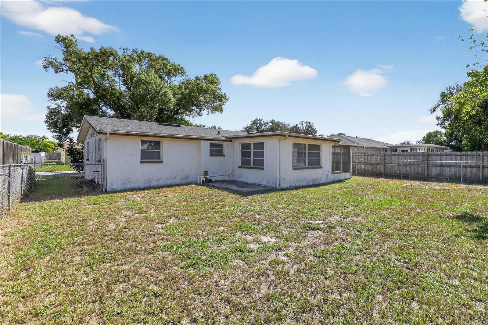 REGENCY PARK - Residential