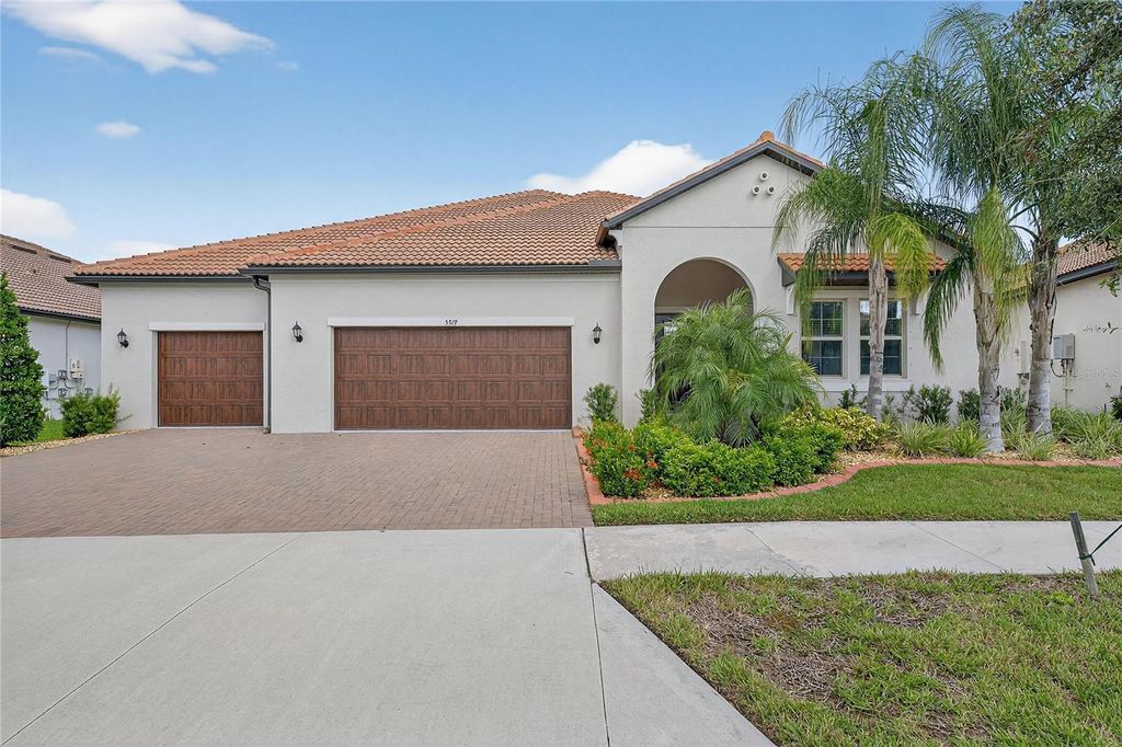 Photo of 5319 Windy Grove Drive, Wimauma, FL 33598 (MLS # TB8434094)